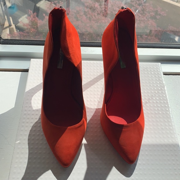 BCBGeneration red suede zip backed heels - Picture 2 of 7